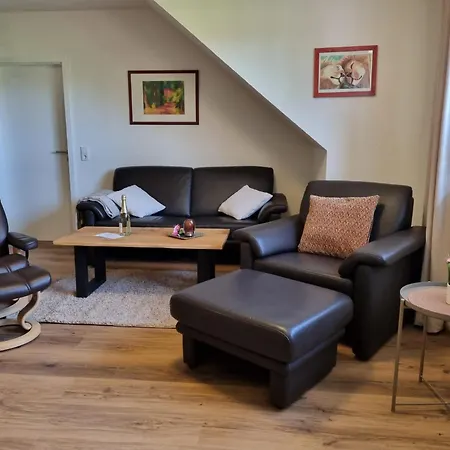 Westerloy Apartment *