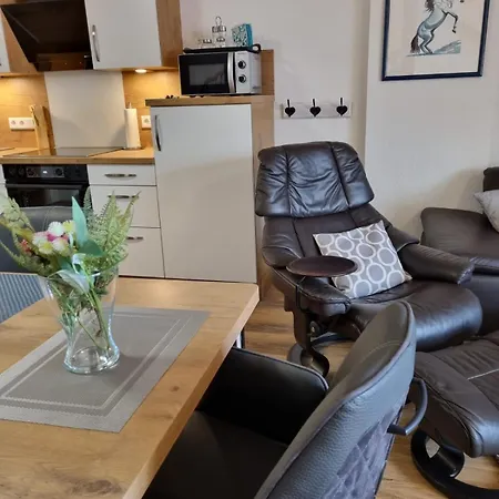 Westerloy Apartment *